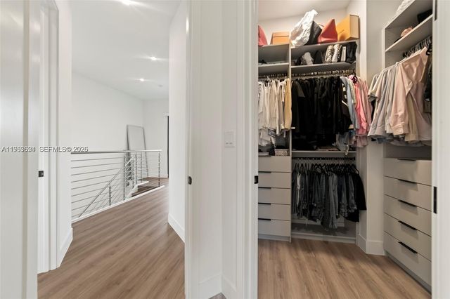 7771 SW 99th St, Miami, FL 33156