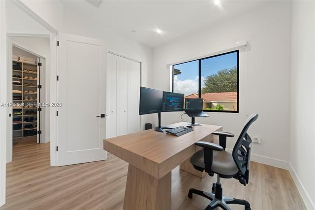 7771 SW 99th St, Miami, FL 33156