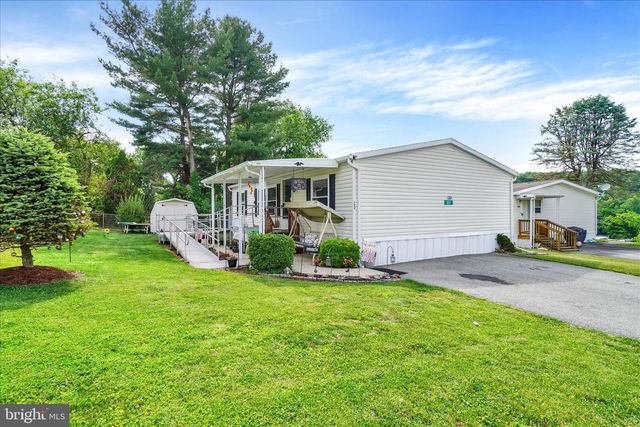 123 WHITE TAIL LN, Windsor, PA 17366