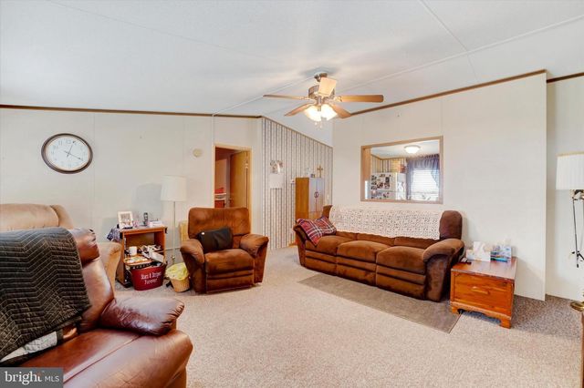 123 WHITE TAIL LN, Windsor, PA 17366