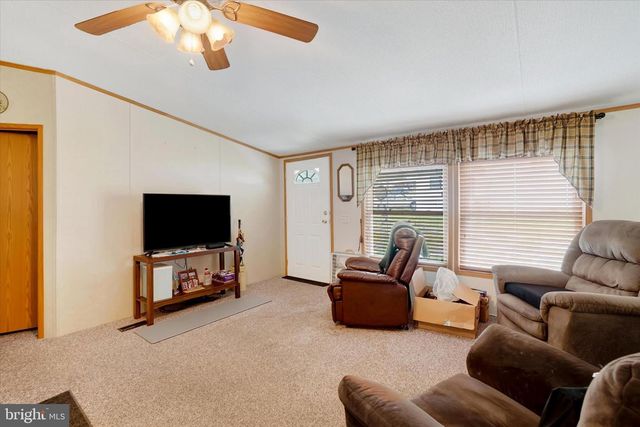 123 WHITE TAIL LN, Windsor, PA 17366