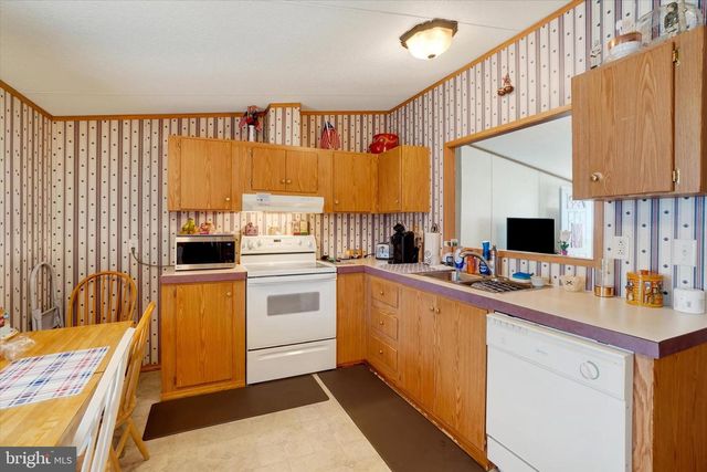 123 WHITE TAIL LN, Windsor, PA 17366