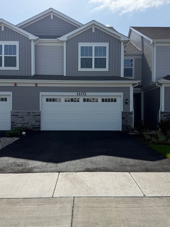 12172 Dodwell Street, Huntley, IL 60142