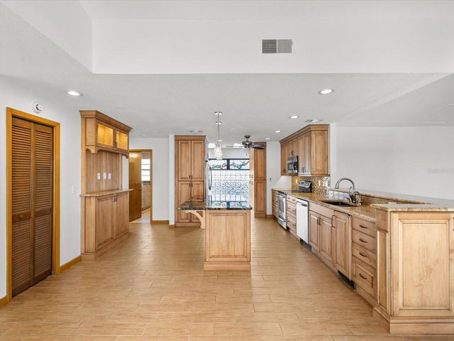 5956 SEASIDE DRIVE, New Port Richey, FL 34652