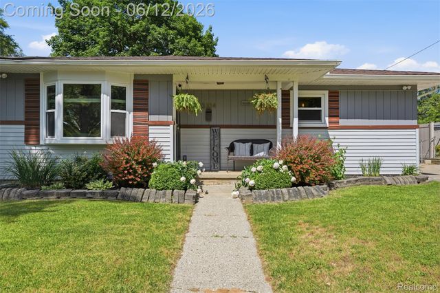 5334 Military Avenue, Brighton Township, MI 48116