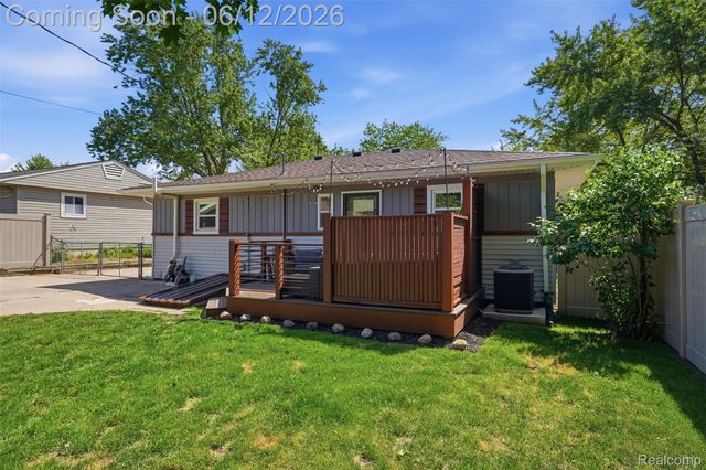 5334 Military Avenue, Brighton Township, MI 48116