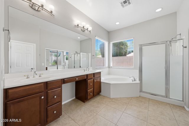 2418 W RED RANGE Way, Phoenix, AZ 85085