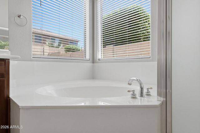 2418 W RED RANGE Way, Phoenix, AZ 85085