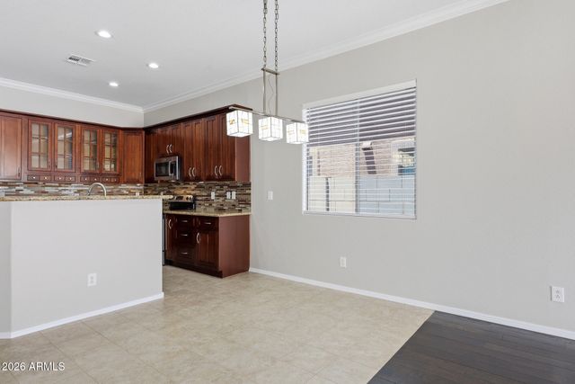 2418 W RED RANGE Way, Phoenix, AZ 85085