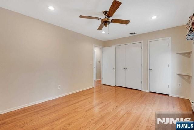 32 Clinton Lane, Wayne, NJ 07470