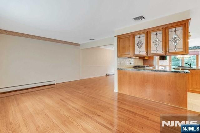 32 Clinton Lane, Wayne, NJ 07470