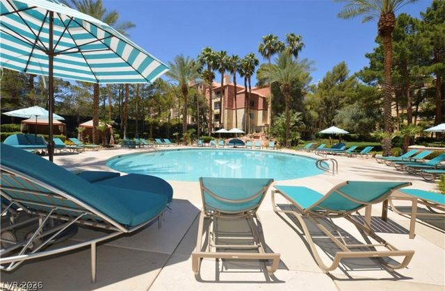 230 East Flamingo Road 223, Las Vegas, NV 89169