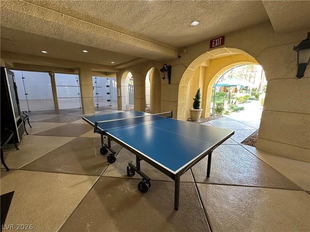 230 East Flamingo Road 223, Las Vegas, NV 89169