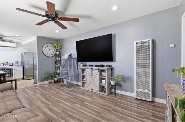 38512 30th E, Palmdale, CA 93550