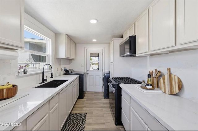 38512 30th E, Palmdale, CA 93550