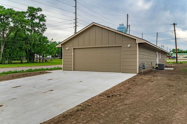 701 N Washington ST, El Dorado, KS 67042