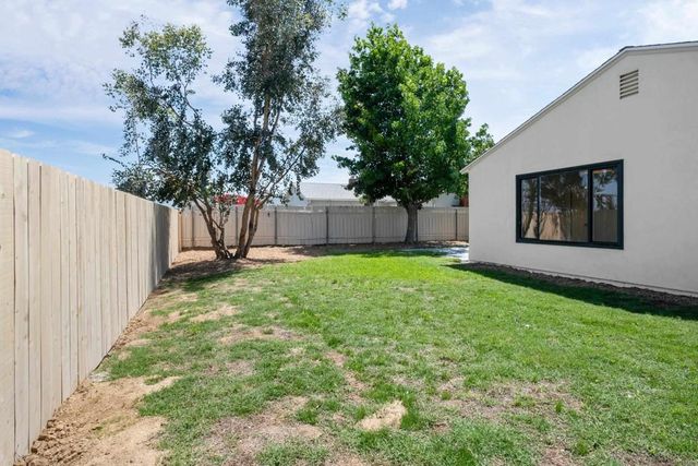 10355 Lairwood Drive, Santee, CA 92071