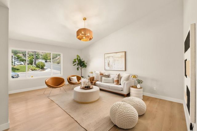 10355 Lairwood Drive, Santee, CA 92071