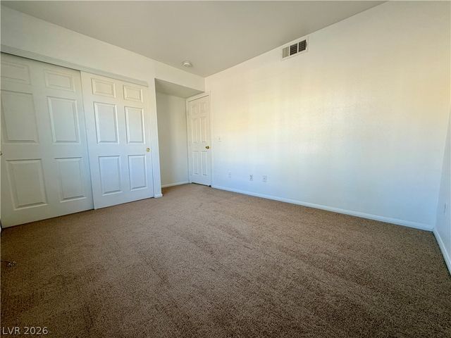 2704 Aarondavid Drive B, Las Vegas, NV 89121