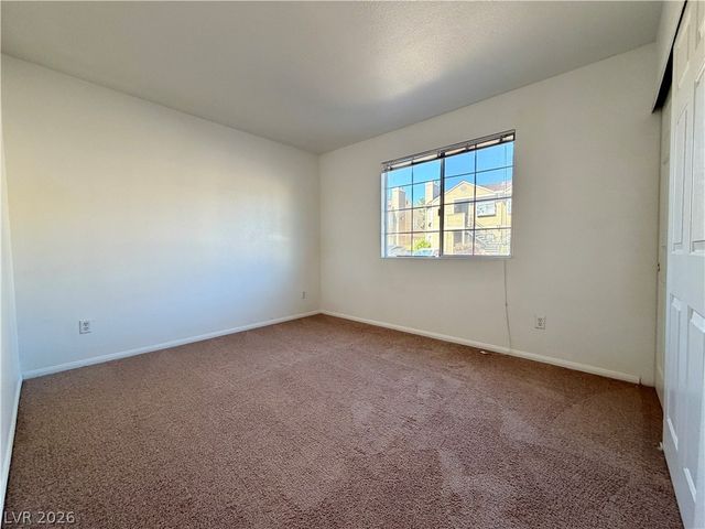 2704 Aarondavid Drive B, Las Vegas, NV 89121