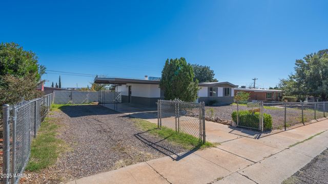 365 PINE TREE Drive, Sierra Vista, AZ 85635