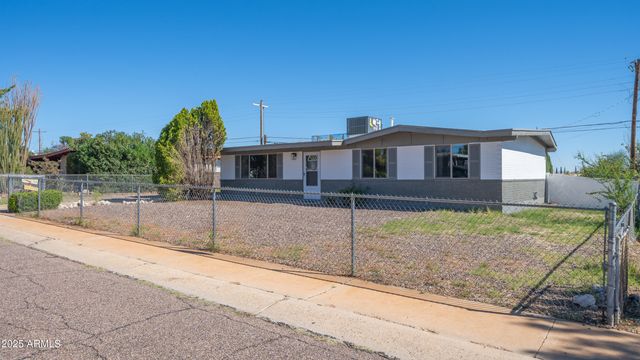 365 PINE TREE Drive, Sierra Vista, AZ 85635