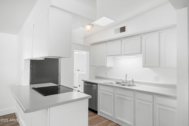 365 PINE TREE Drive, Sierra Vista, AZ 85635