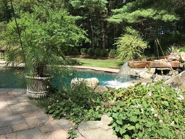 71 Robert Best Road, Sudbury, MA 01776