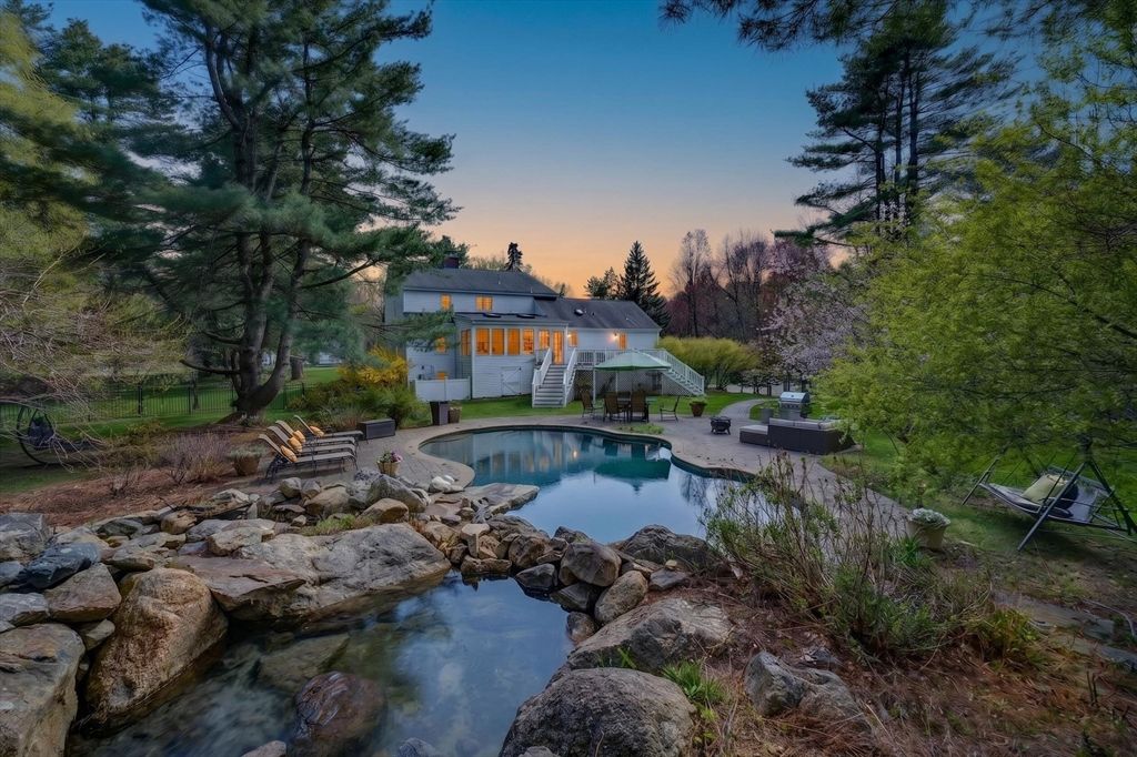 71 Robert Best Road, Sudbury, MA 01776