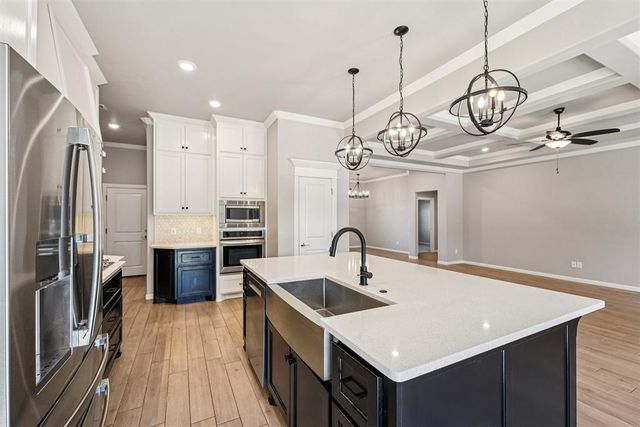 600 Dardanelle Pass, Edmond, OK 73025