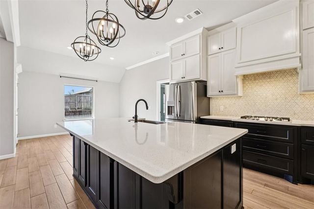 600 Dardanelle Pass, Edmond, OK 73025