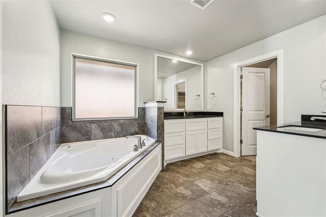 600 Dardanelle Pass, Edmond, OK 73025