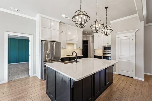 600 Dardanelle Pass, Edmond, OK 73025