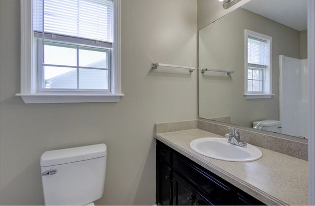 118 Gleaves Ln, Oak Grove, KY 42262