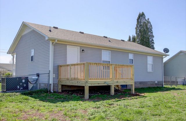 118 Gleaves Ln, Oak Grove, KY 42262