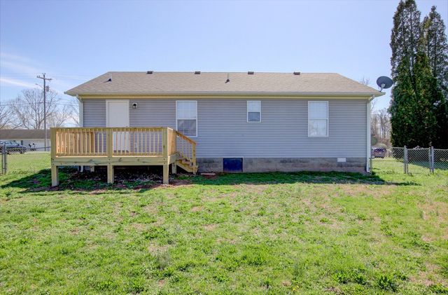 118 Gleaves Ln, Oak Grove, KY 42262