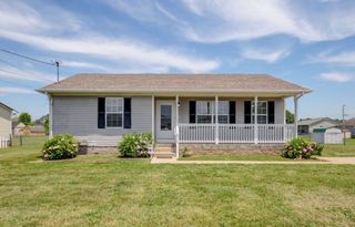118 Gleaves Ln, Oak Grove, KY 42262