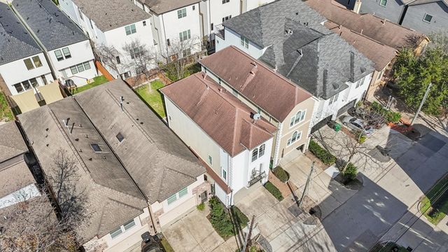 5736 Petty Street, Houston, TX 77007