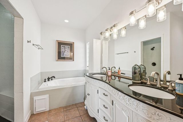 5736 Petty Street, Houston, TX 77007