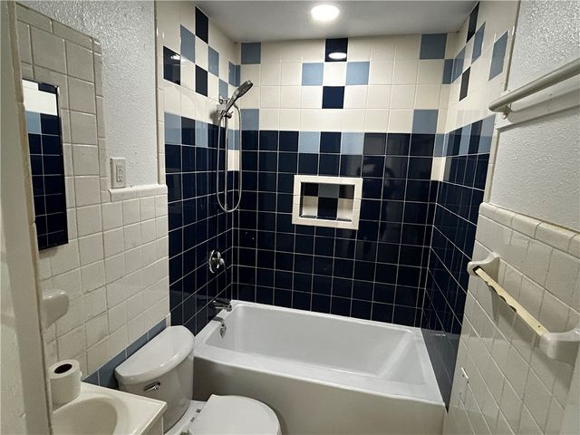 1506 N Ave E, Beeville, TX 78102