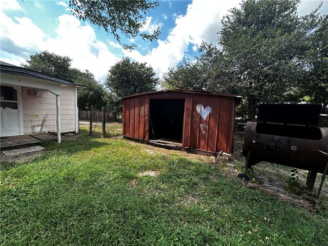 1506 N Ave E, Beeville, TX 78102