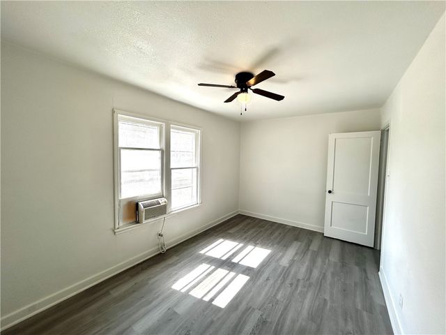 1506 N Ave E, Beeville, TX 78102