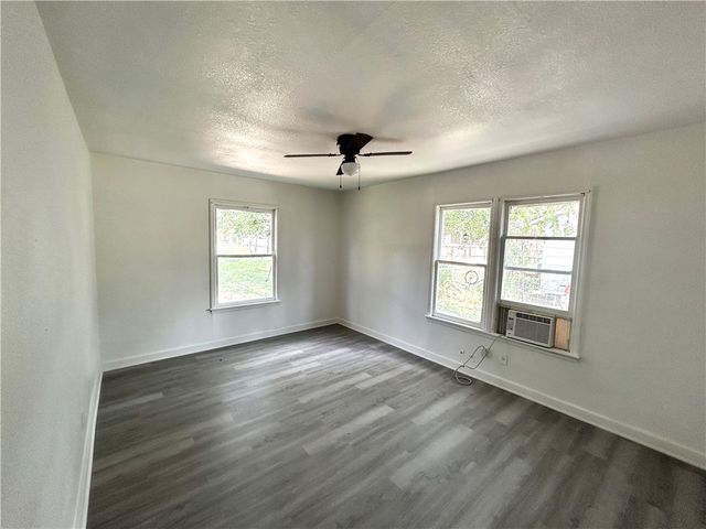 1506 N Ave E, Beeville, TX 78102