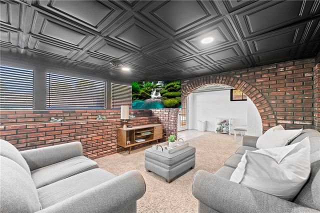 413 Greenway Drive, Blue Springs, MO 64014