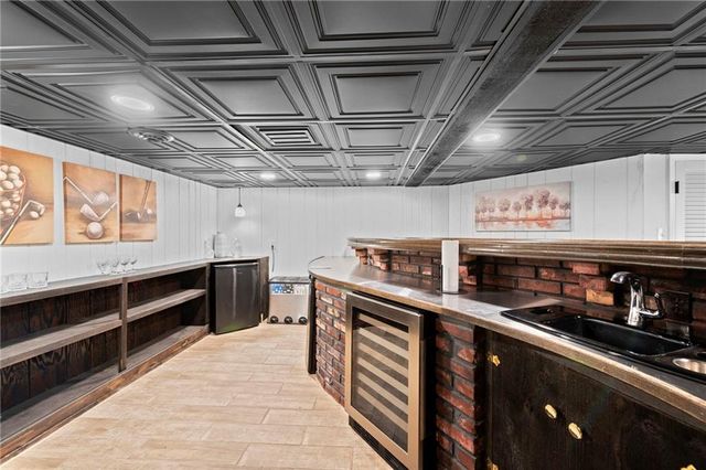 413 Greenway Drive, Blue Springs, MO 64014