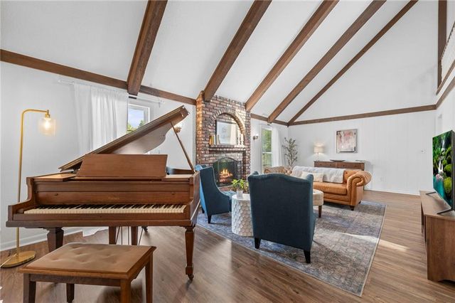 413 Greenway Drive, Blue Springs, MO 64014