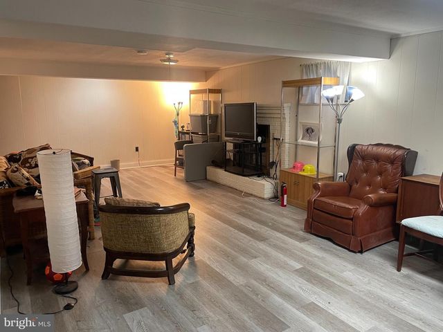 9221 DAVIDSON ST, College Park, MD 20740