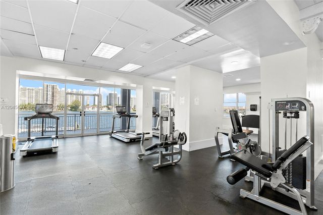 18071 Biscayne Blvd 1404, Aventura, FL 33160