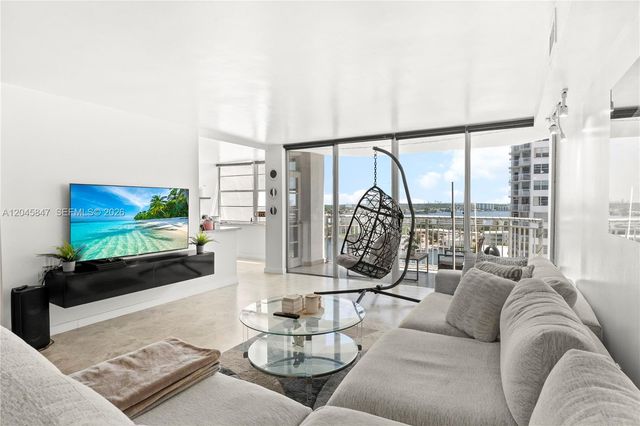 18071 Biscayne Blvd 1404, Aventura, FL 33160