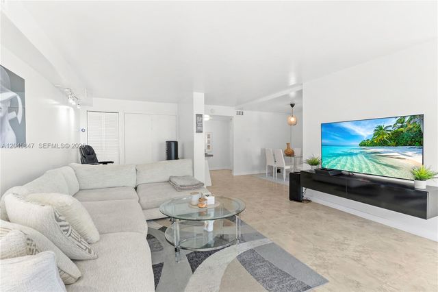 18071 Biscayne Blvd 1404, Aventura, FL 33160